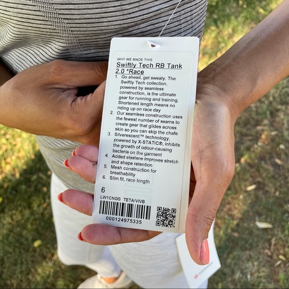 Lululemon Swiftly Tech Racerback 2.0 - Picture 9 of 10